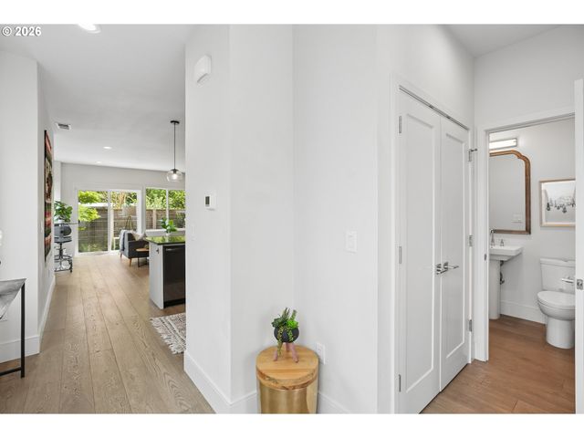 5309 Se 72ND Pl, Portland, OR 97206