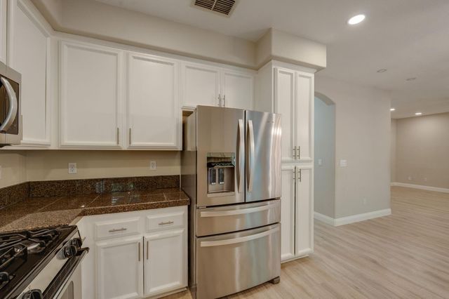 1756 Terracina Cir, Roseville, CA 95747