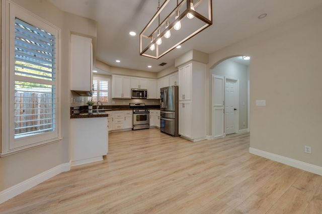 1756 Terracina Cir, Roseville, CA 95747