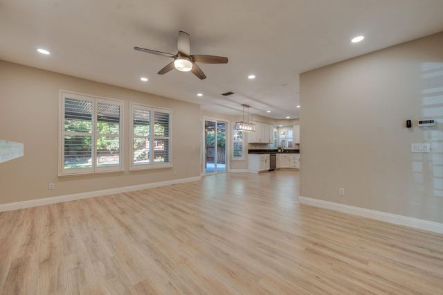 1756 Terracina Cir, Roseville, CA 95747