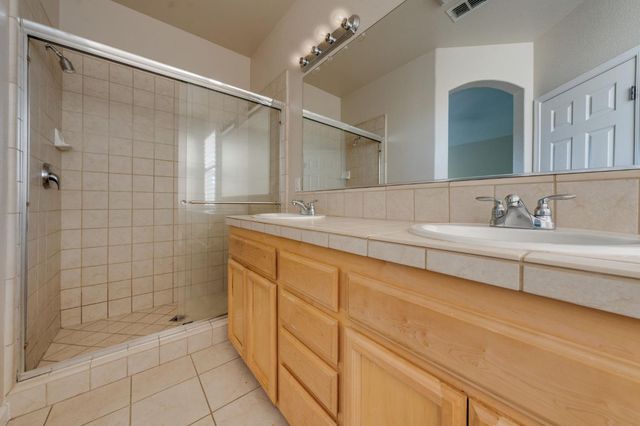 1756 Terracina Cir, Roseville, CA 95747