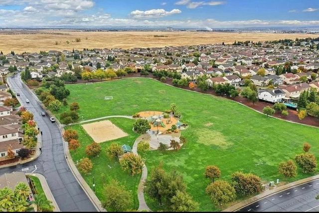 1756 Terracina Cir, Roseville, CA 95747