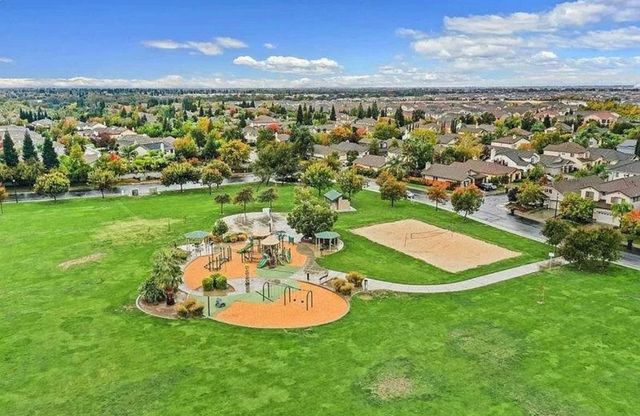 1756 Terracina Cir, Roseville, CA 95747