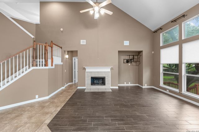1519 Lookout Pt, San Antonio, TX 78260