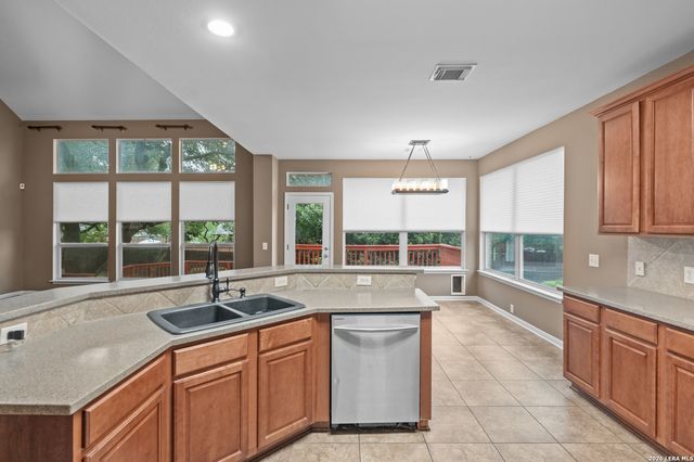 1519 Lookout Pt, San Antonio, TX 78260