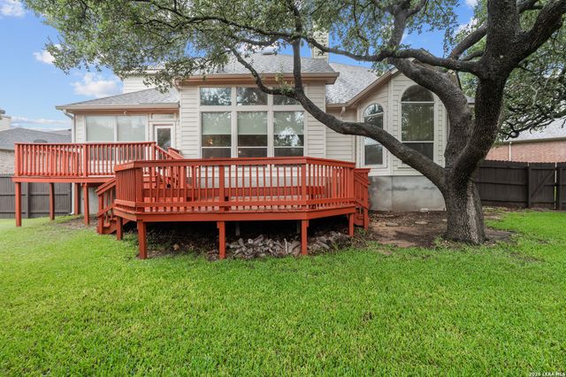 1519 Lookout Pt, San Antonio, TX 78260