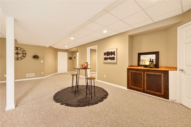 1345 Ashwood Ln, Victor, NY 14546