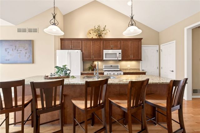 1345 Ashwood Ln, Victor, NY 14546