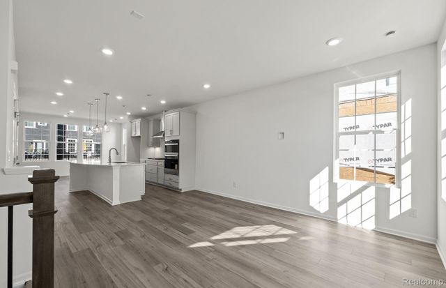 333 N Sydney Court, Plymouth, MI 48170