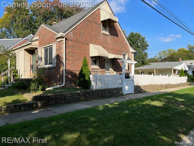 3102 N Blair Avenue, Royal Oak, MI 48073