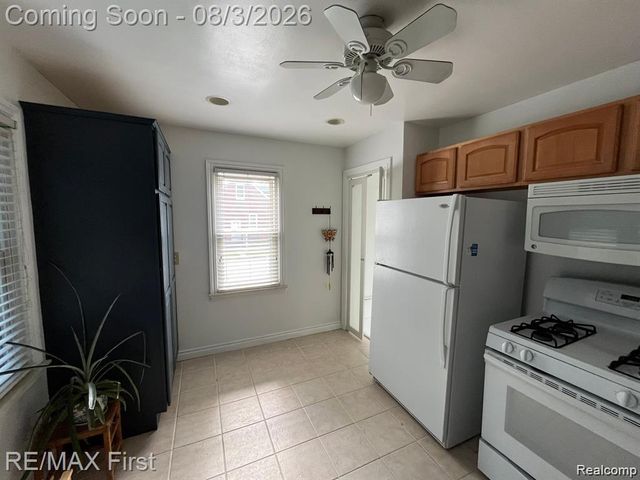 3102 N Blair Avenue, Royal Oak, MI 48073