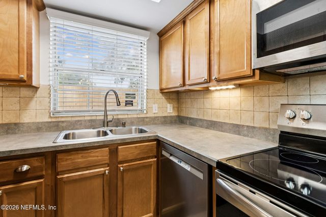 4519 COLUMBUS Circle 1B, Jacksonville, FL 32210