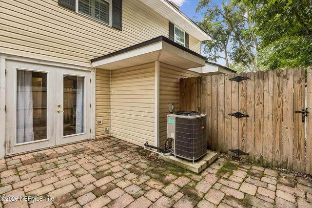 4519 COLUMBUS Circle 1B, Jacksonville, FL 32210