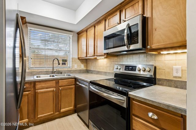 4519 COLUMBUS Circle 1B, Jacksonville, FL 32210