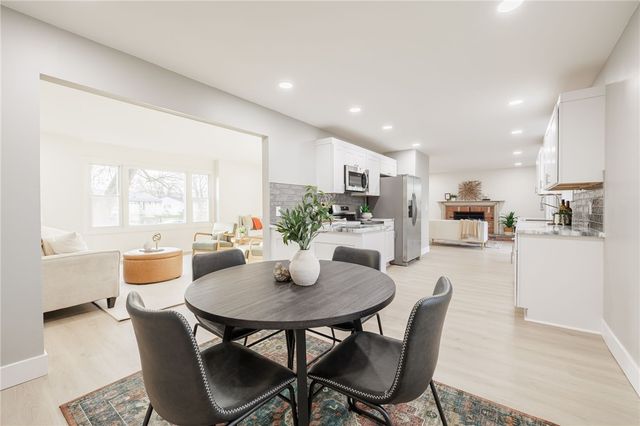 36 Round Hill Road, Henrietta, NY 14467