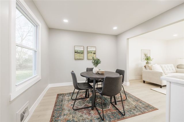 36 Round Hill Road, Henrietta, NY 14467