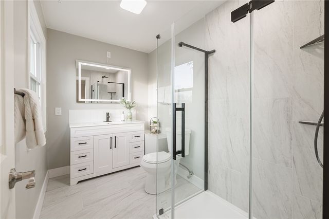 36 Round Hill Road, Henrietta, NY 14467