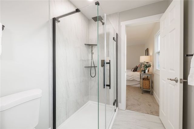 36 Round Hill Road, Henrietta, NY 14467