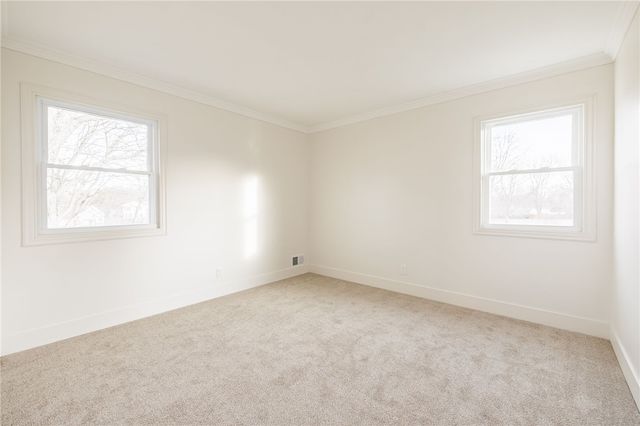 36 Round Hill Road, Henrietta, NY 14467