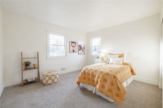 36 Round Hill Road, Henrietta, NY 14467