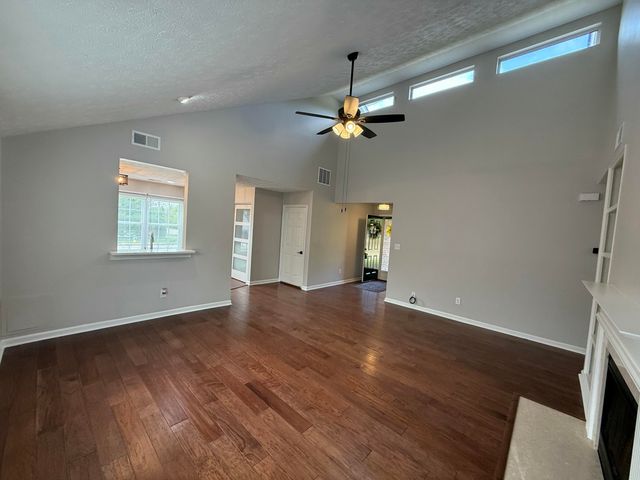 4193 Weber Way, Lexington, KY 40514