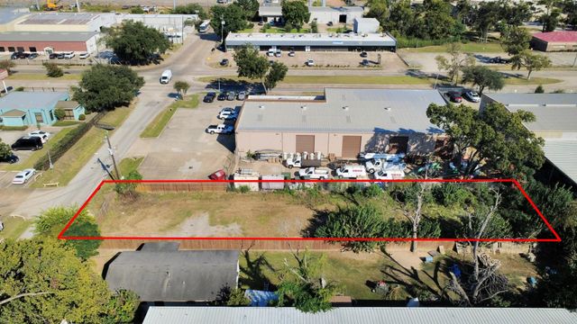 5717 Centralcrest St, Houston, TX 77092