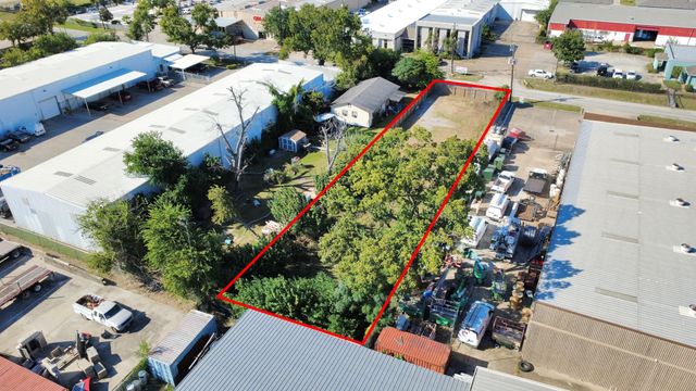 5717 Centralcrest St, Houston, TX 77092