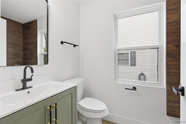 19377 Brentwood Street, Livonia, MI 48152