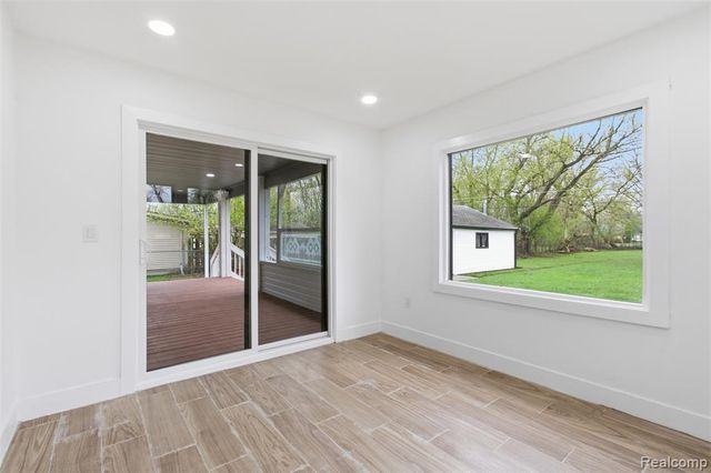 19377 Brentwood Street, Livonia, MI 48152