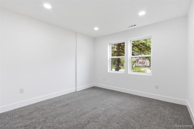 19377 Brentwood Street, Livonia, MI 48152