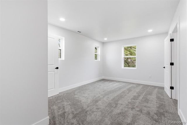 19377 Brentwood Street, Livonia, MI 48152