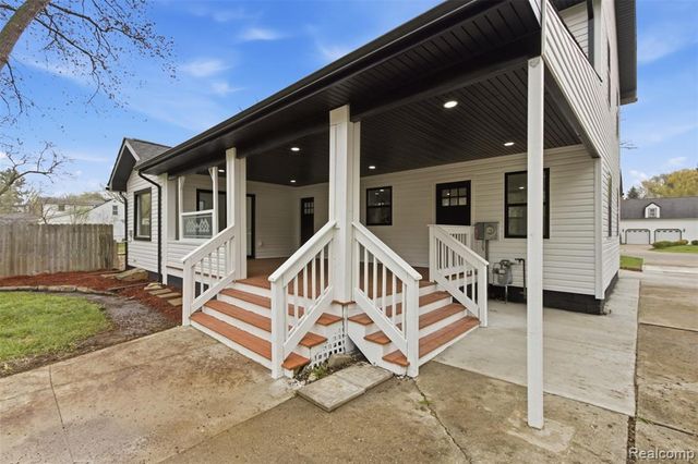 19377 Brentwood Street, Livonia, MI 48152