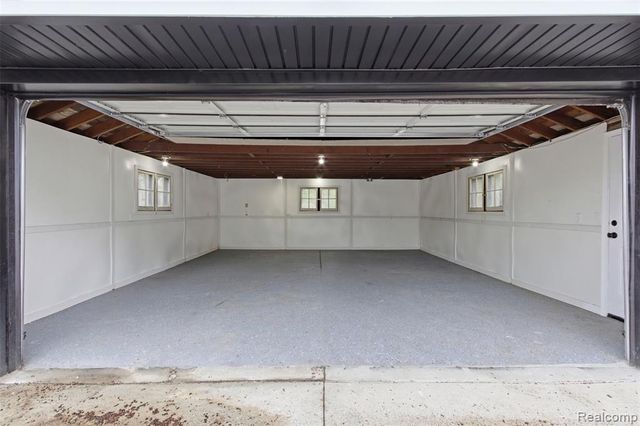 19377 Brentwood Street, Livonia, MI 48152