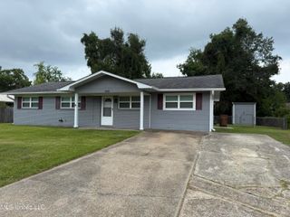 308 Meadowood Circle, Long Beach, MS 39560