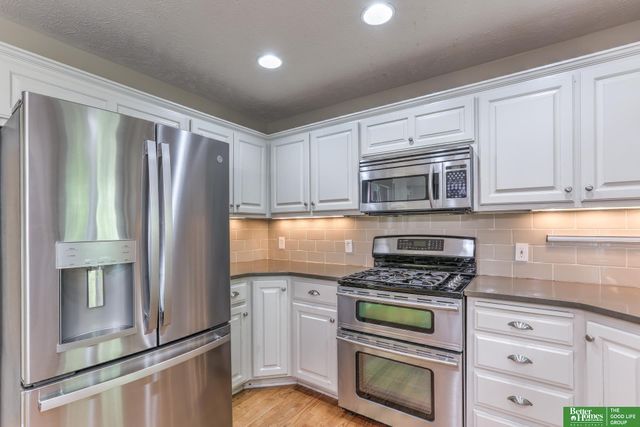 6114 S 157th Street, Omaha, NE 68135