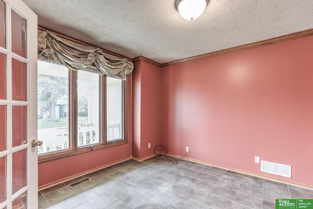 6114 S 157th Street, Omaha, NE 68135