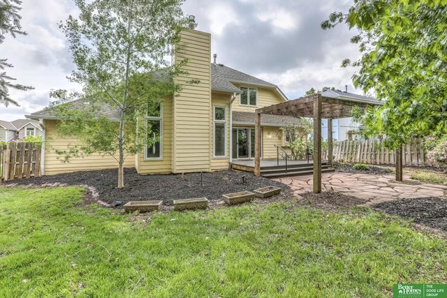 6114 S 157th Street, Omaha, NE 68135