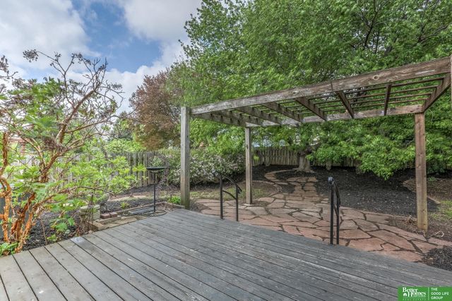 6114 S 157th Street, Omaha, NE 68135