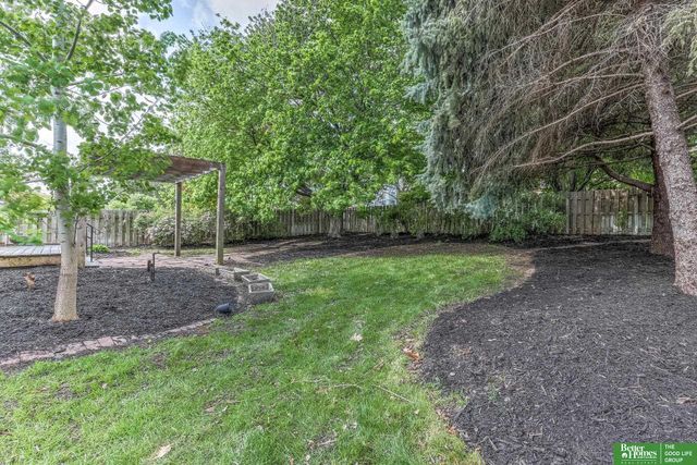 6114 S 157th Street, Omaha, NE 68135