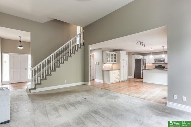 6114 S 157th Street, Omaha, NE 68135