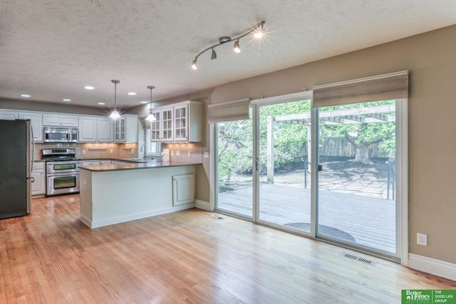 6114 S 157th Street, Omaha, NE 68135