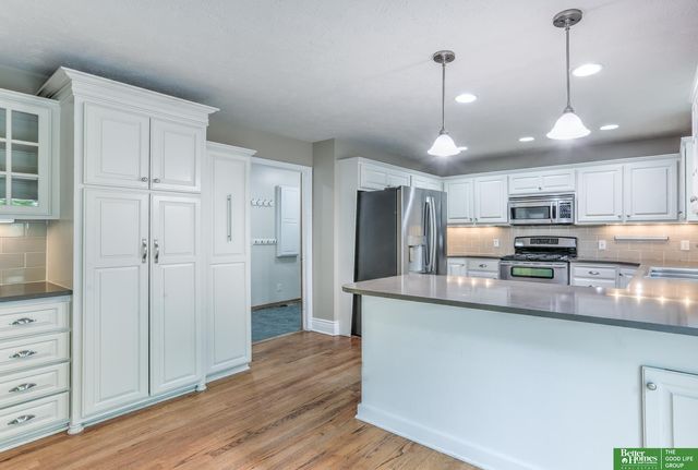 6114 S 157th Street, Omaha, NE 68135
