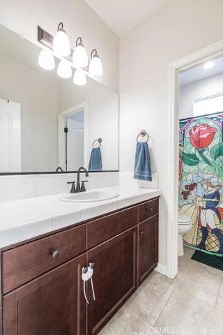 1115 Sanders Avenue, Clovis, CA 93619