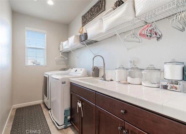 1115 Sanders Avenue, Clovis, CA 93619