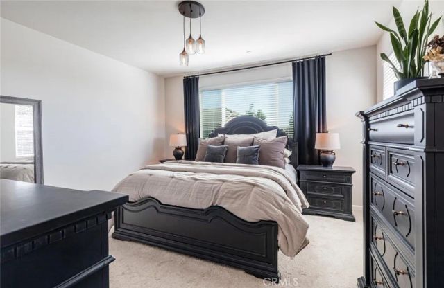 1115 Sanders Avenue, Clovis, CA 93619