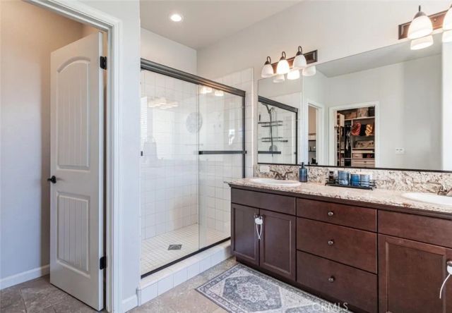 1115 Sanders Avenue, Clovis, CA 93619