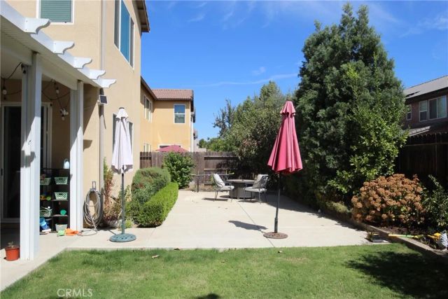 1115 Sanders Avenue, Clovis, CA 93619