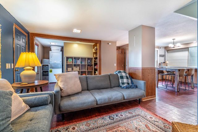 314 E Cecil Avenue, Fergus Falls, MN 56537