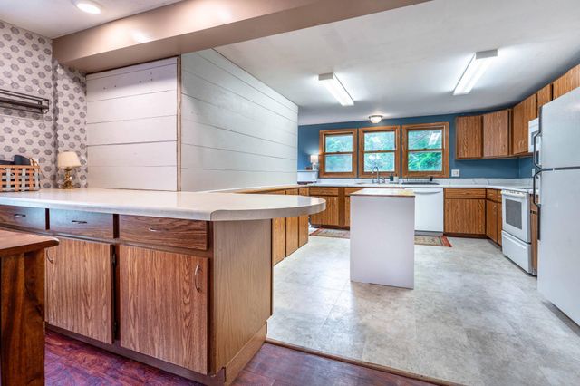 314 E Cecil Avenue, Fergus Falls, MN 56537