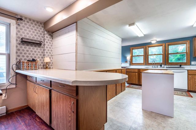 314 E Cecil Avenue, Fergus Falls, MN 56537